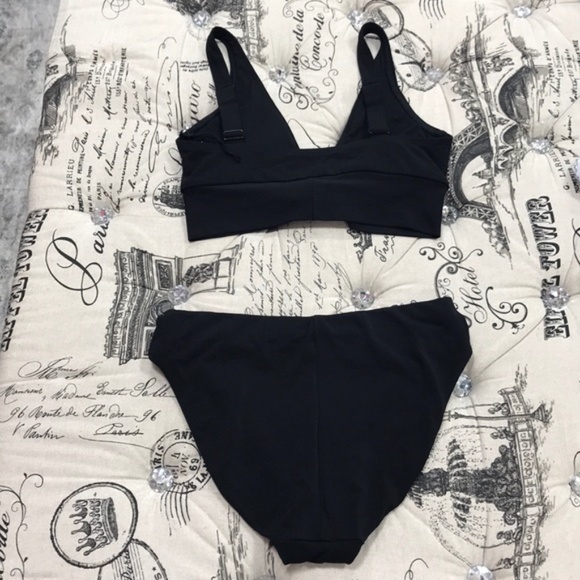 Robin Piccone 2 Piece Swimsuit - Picture 5 of 7